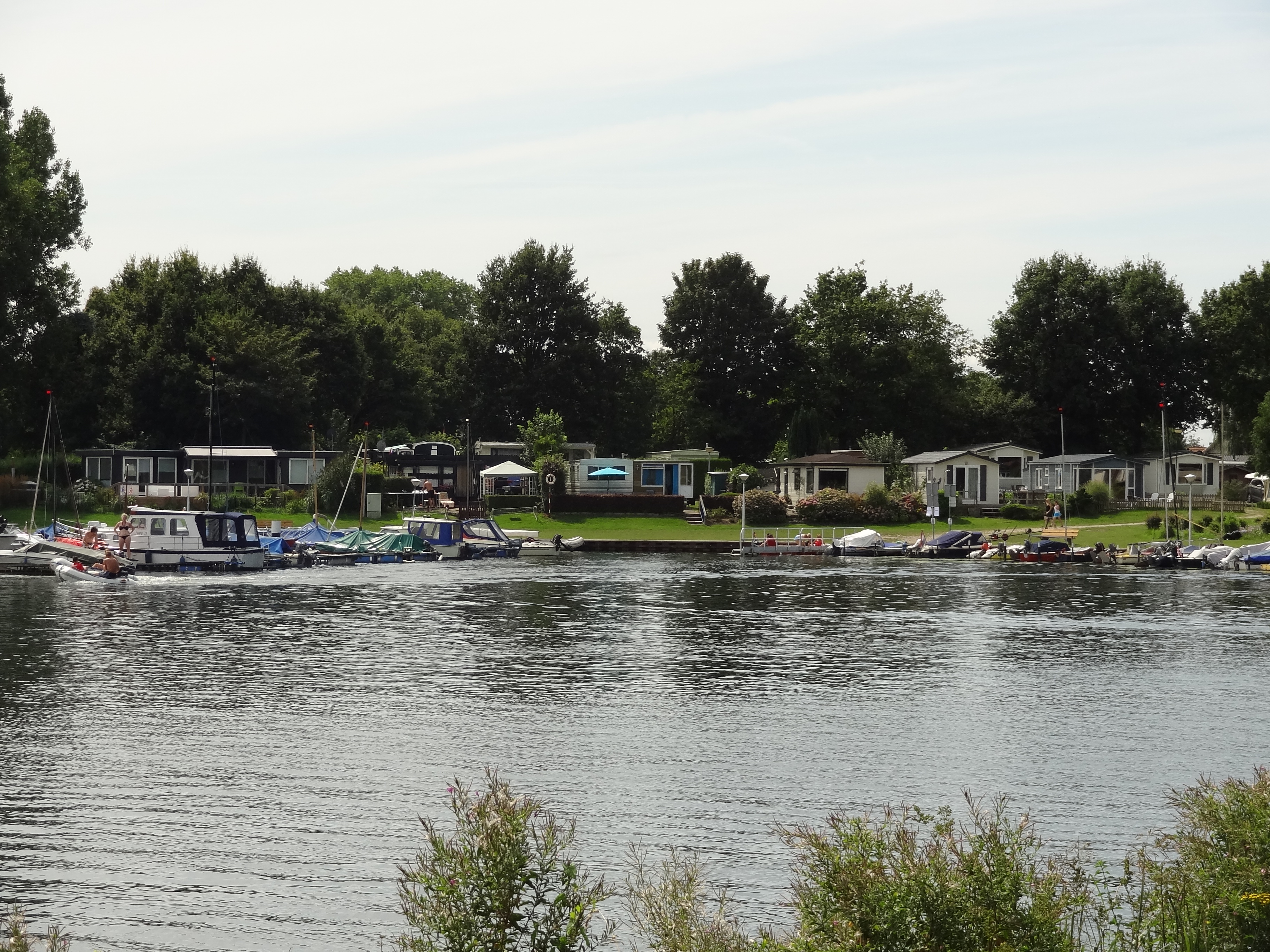 camping-het-loo-kampeerplaatsen-camping-campers